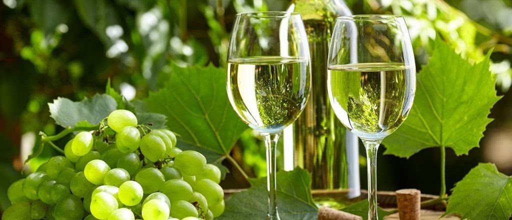 Czy białe wino może długo leżakować?